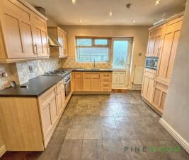 2 BEDROOM Bungalow - Detached - Photo 3