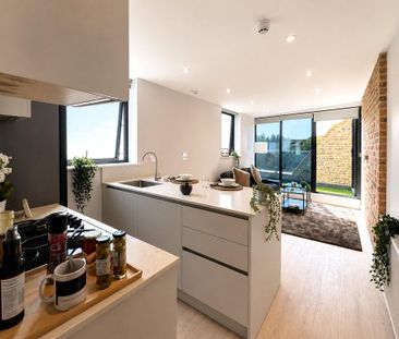 2 bedroom penthouse to rent - Photo 3