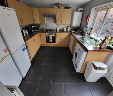 6 bedroom house to rent - Photo 4