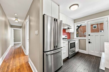 For Lease - 251 High Park Avenue Unit# Main Floor, Toronto, Ontario - Photo 4