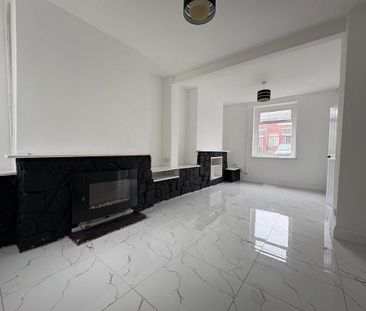 3 bedroom terraced house to rent - Photo 2