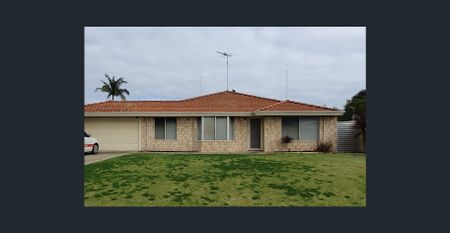 4X1 FAMILY HOME WITH SOLAR PANELS & POWERED SHED! - Photo 2