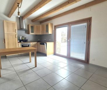 Atypical duplex studio – Charm and authenticity in Les Brenets - Photo 3