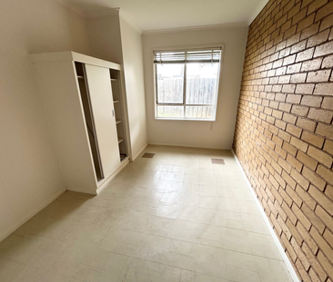 6/7 Parker Street, Werribee VIC, Belconnen - Photo 4