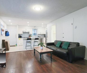 254 17th Street East, North Vancouver (Upper Level) - Photo 3