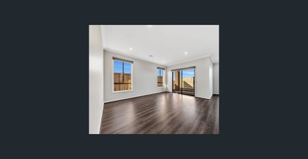 Family Home with Floorboards and Cooling Throughout! - Photo 2