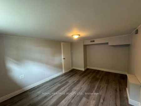 Property For Lease | E9249375 - Photo 4