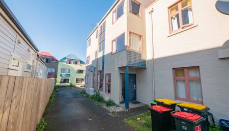 6 Bedroom Student Flat - Available for 2026! - Photo 5