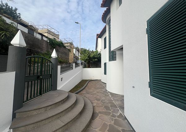 HOUSE 4 BEDROOMS | SEA VIEW | FUNCHAL