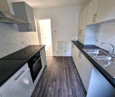 Flat to rent on - Photo 1