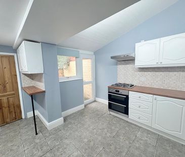 3 bedroom terraced house to rent - Photo 6