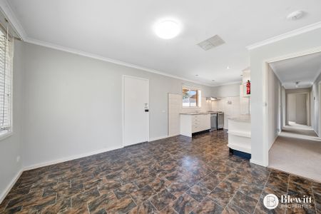 1 Anderson Street, Chifley ACT 2606 - House For Rent | Domain - Photo 3