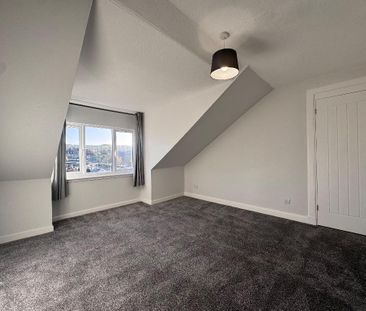 4 bedroom flat to rent - Photo 4