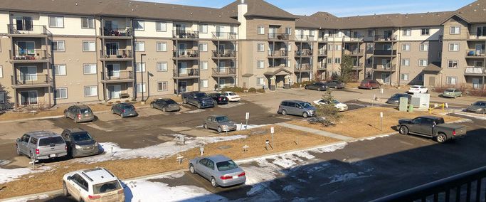 Spacious 1 Bedroom 1 Bathroom Condo*Underground Parking*In Suite Laundry*Patio!! | 309 Clareview Station Drive Northwest, Edmonton - Photo 1