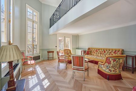 Tout savoir sur cet appartement dans le quartier Triangle d'Or, à Paris 8ème - Photo 3