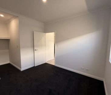 Stylish Coastal Unit - 8A Lighthouse Grove, Madora Bay - Photo 5