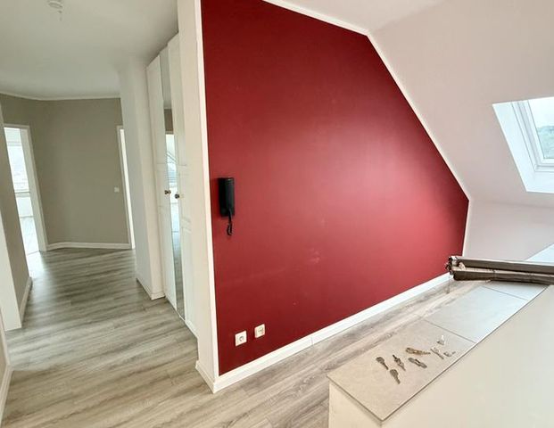 Sinzig, 5-Zimmer Dachgeschosswohnung mit schönem Ausblick - Foto 1