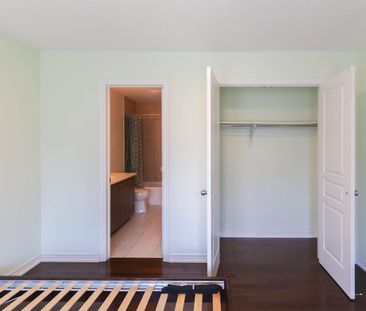 For Lease - 41 Pulpwood Crescent Unit# Main, Richmond Hill, Ontario - Photo 2