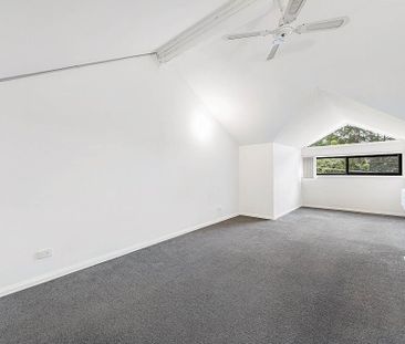 Three-bedroom Townhouse in Prime Wollstonecraft Location - Photo 3