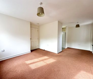 2 Bedroom - Photo 2