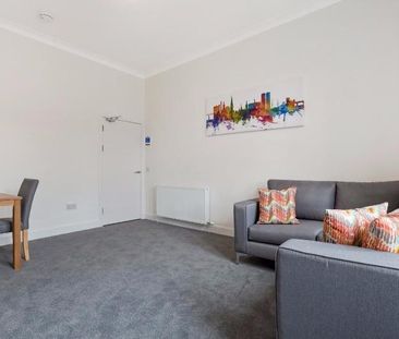 2 bedroom parking to rent - Photo 6