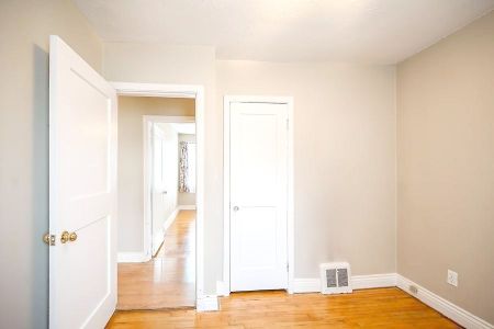 For Lease - 112 Leland Street Unit# 1st Floor Room, Hamilton, Ontario - Photo 2