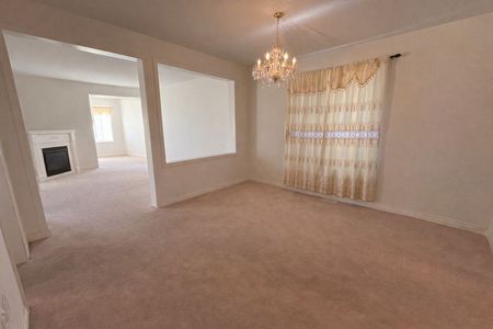 For Lease - 2444 Secreto Drive, Oshawa, Ontario - Photo 4