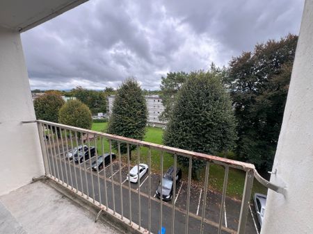 Location - Appartement T3 - 51 m² - Grand-Charmont - Photo 3