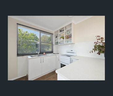 Beautiful Deloraine - Photo 5