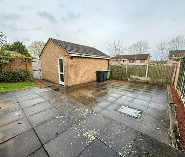 Semi-detached house to rent on - Photo 2