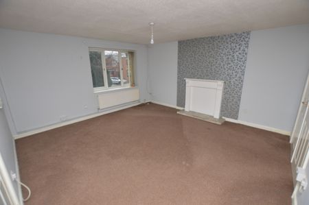 3 Bedroom Mews/Town House - Photo 3