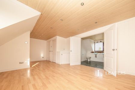 4 bedroom house to rent The Street, Great Bricett, Ipswich, IP7 - Photo 3