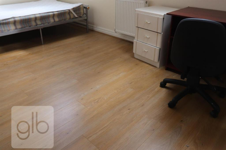 6 bedroom terraced house to rent - Photo 3