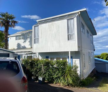 Two Storey 5 Bedroom - 180° Breathtaking Seaviews - Photo 5