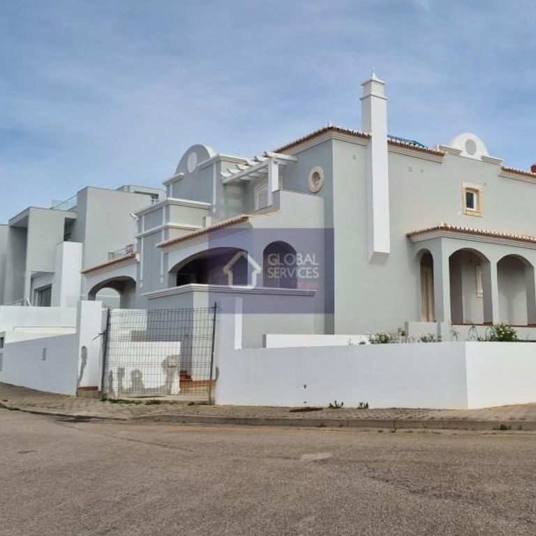 3 room luxury Semidetached House for rent in Ferragudo, Lagoa, Distrito de Faro - Photo 1