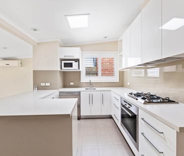A Beautiful Blend of Period Charm and Modern Living - Photo 5