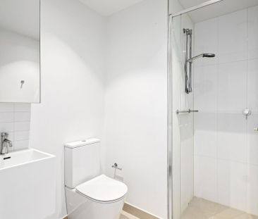 Platinum Southbank 2 bedroom 2 bathroom Apartment available with car parking - Photo 5