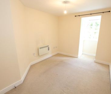 Abingdon Court, Woking, Surrey, GU22 - Photo 4