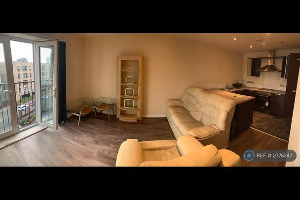 2 bedroom flat to rent - Photo 1