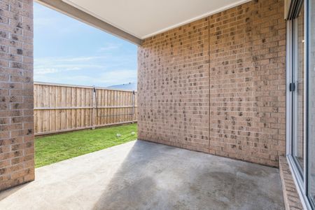 Low Maintenance Modern Living - Photo 5