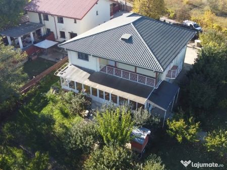 Vila Premium de inchiriat Bucium – 350 mp, ideal Firma / Corporate - Fotografie 5