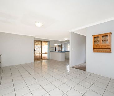 Comfortable Coastal Living for Families - Photo 2