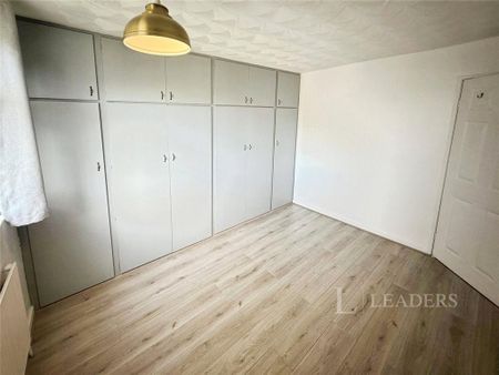 3 bedroom terraced house to rent - Photo 3