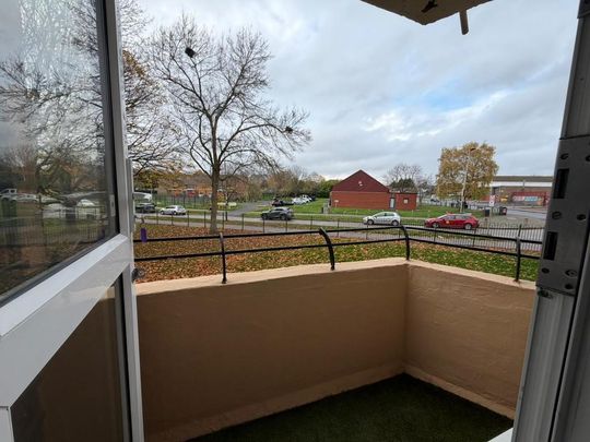 1 bedroom barn conversion to rent - Photo 1