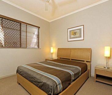 Chic 1 Bed, 1 Bath in the Sought after Cairns One - Photo 2
