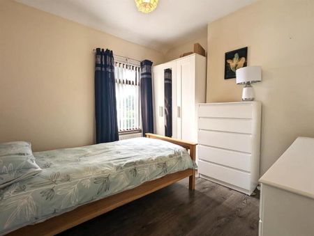 27 Bryansford Avenue, Newcastle, BT33 0AX - Photo 3