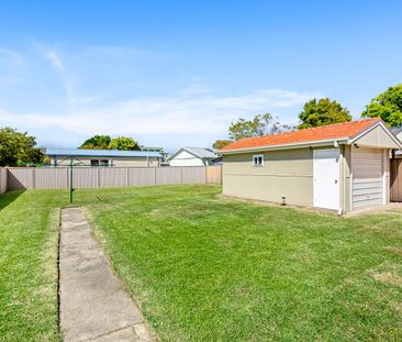 Freshly Renovated Home in Ideal Engadine Location - Photo 3