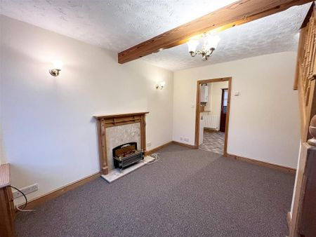 2 bedroom terraced house to rent - Photo 2