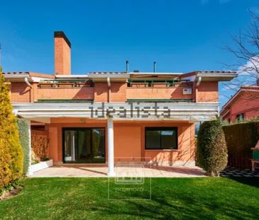 Alquiler de chalet pareado en Encinar de los Reyes - Photo 4