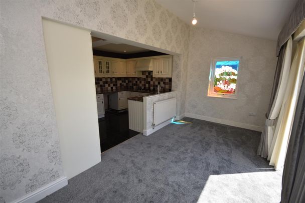 Colliery Green Drive, Little Neston - Photo 1